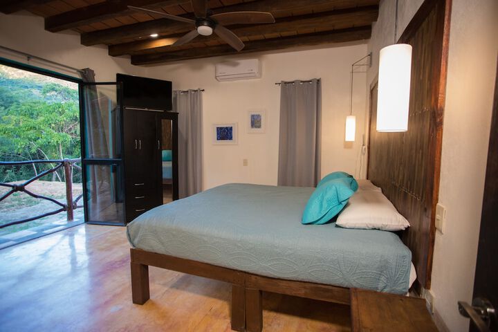 Room 2 of 17