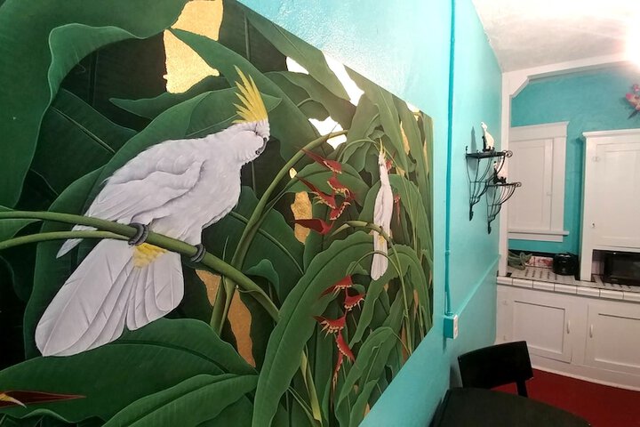 Room 6 of 101