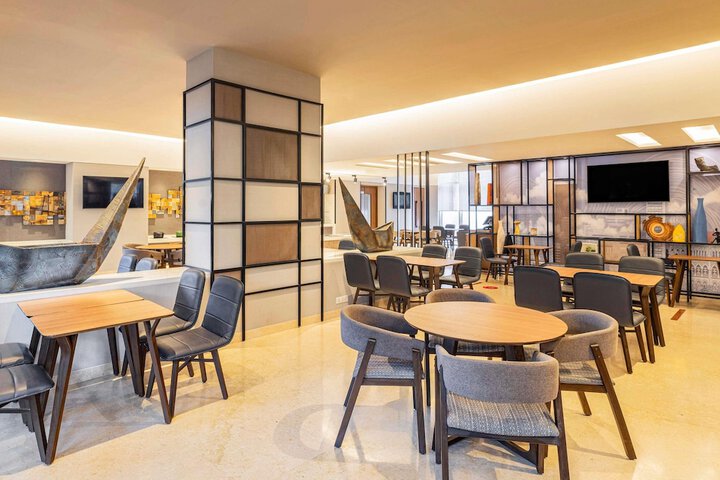 Dining Photos