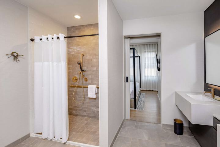 Bathroom shower