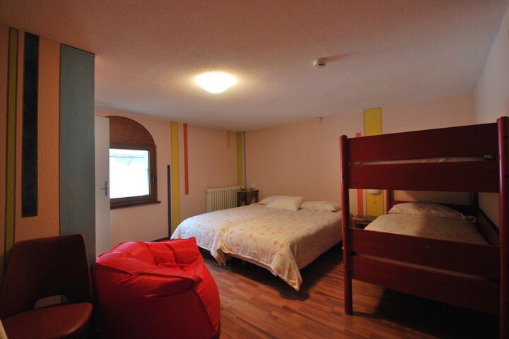 Room 17 of 47