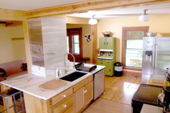 Room 3 of 120