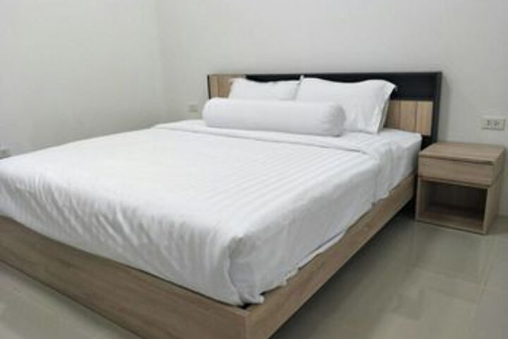 Room 7 of 15