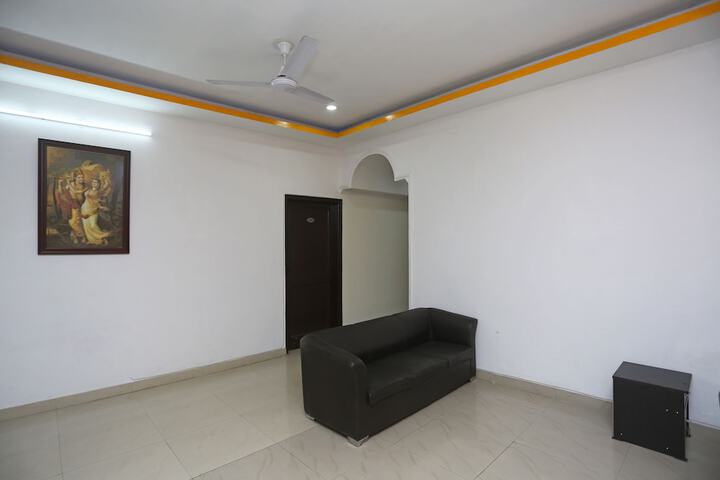 OYO 14791 HOMEYSTAY COMFORT