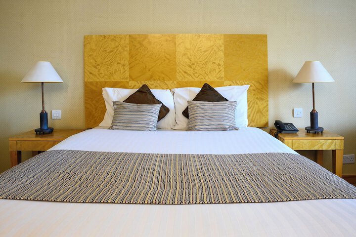 Room 6 of 36
