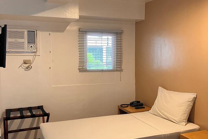 Room 29 of 89