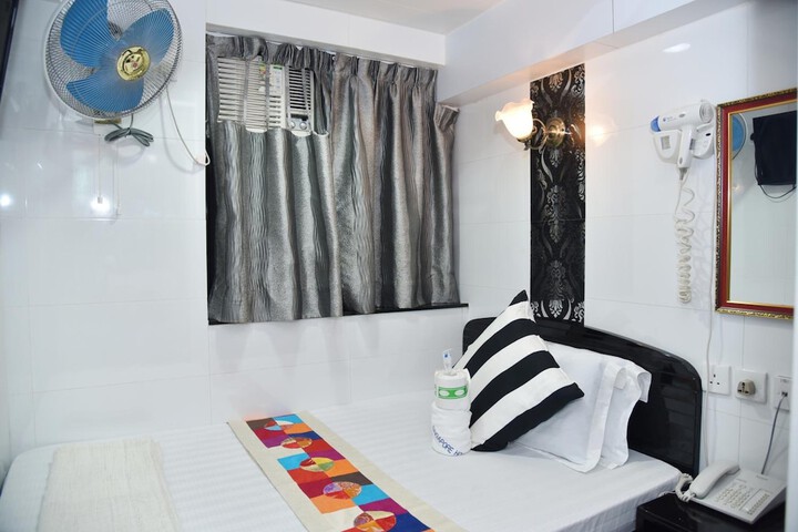Room 39 of 60