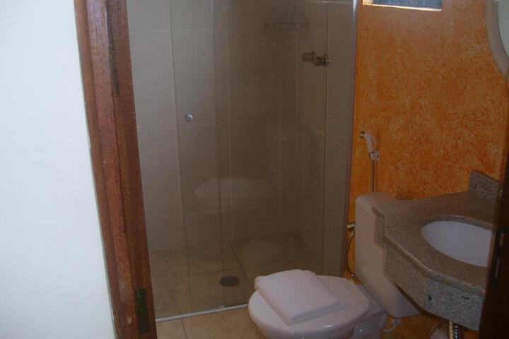 Room 32 of 53