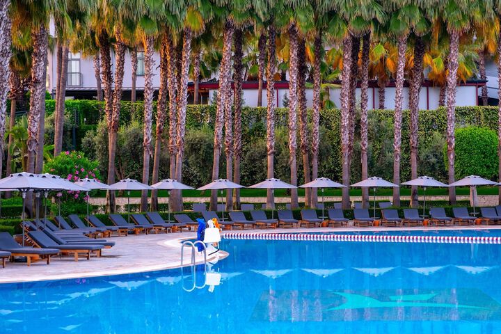 Pool 75 of 203