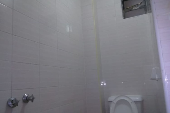 Room 10 of 21
