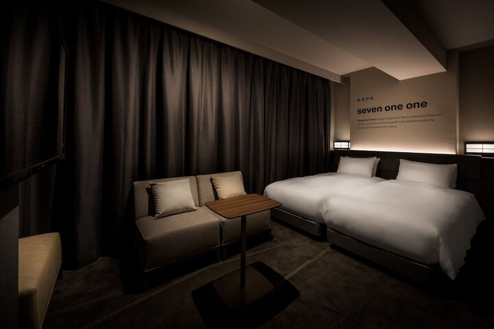 Room 22 of 37