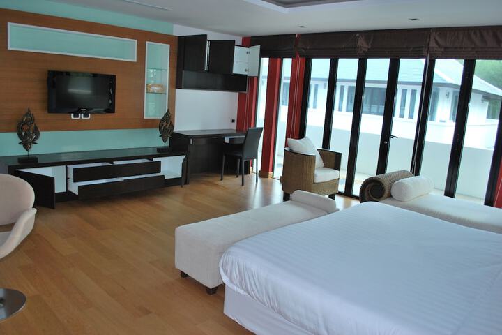 Room 13 of 66
