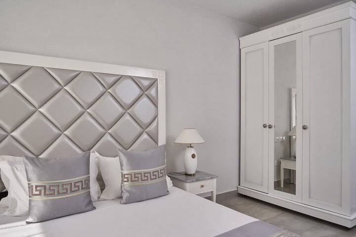 Room 14 of 72