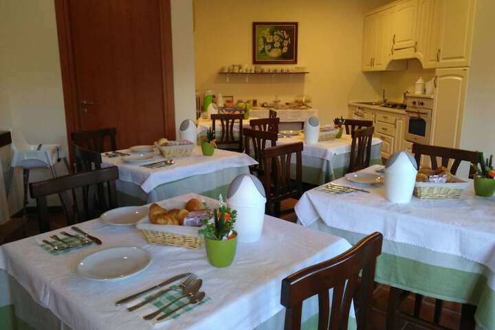 Breakfast area