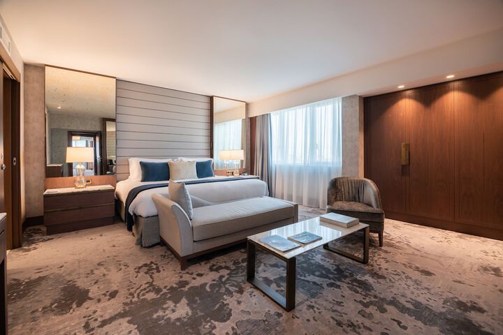 Room 50 of 211