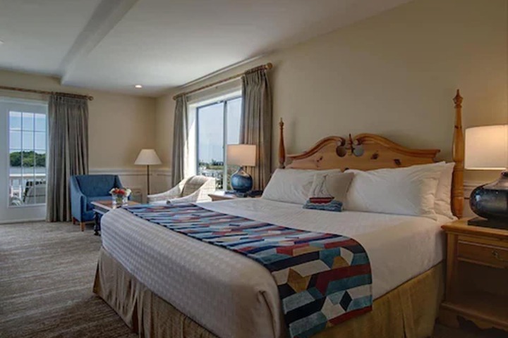 Room 12 of 23