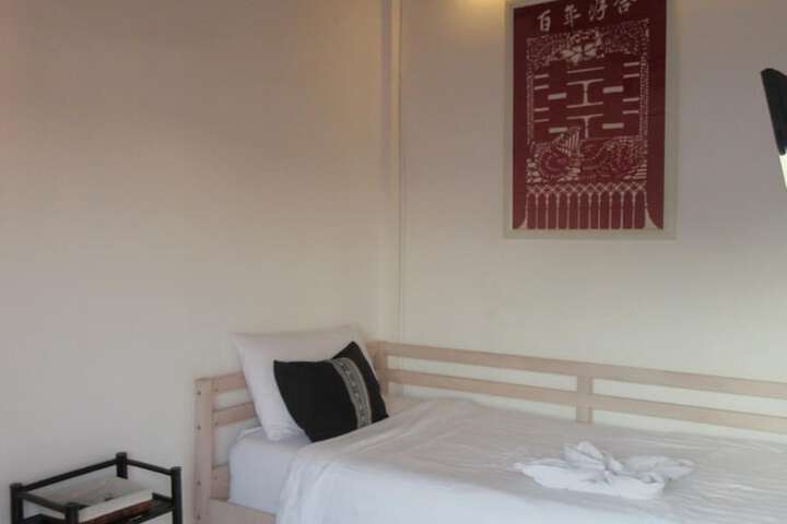 Room 18 of 44
