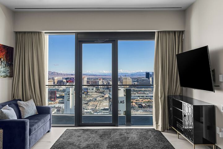 Room 261 of 484
