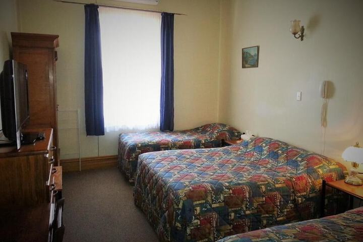 Room 14 of 42