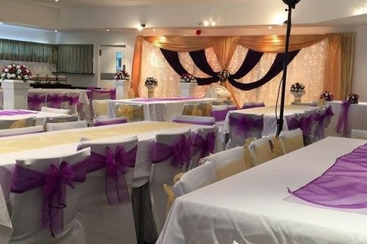 Ballroom/Hall 28 of 39