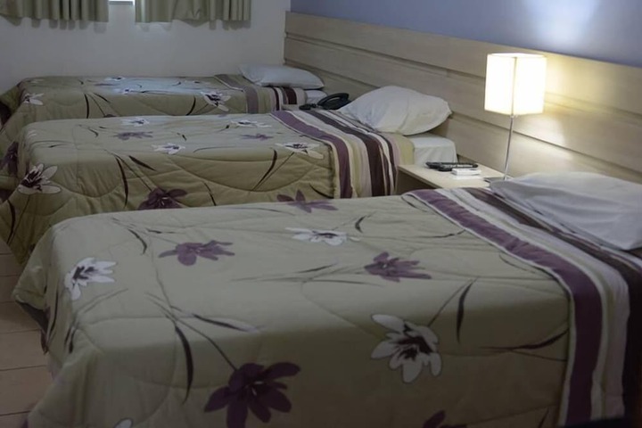Room 16 of 37