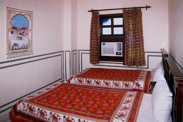 Room 8 of 26