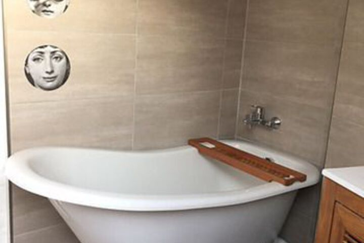 Room 11 of 66