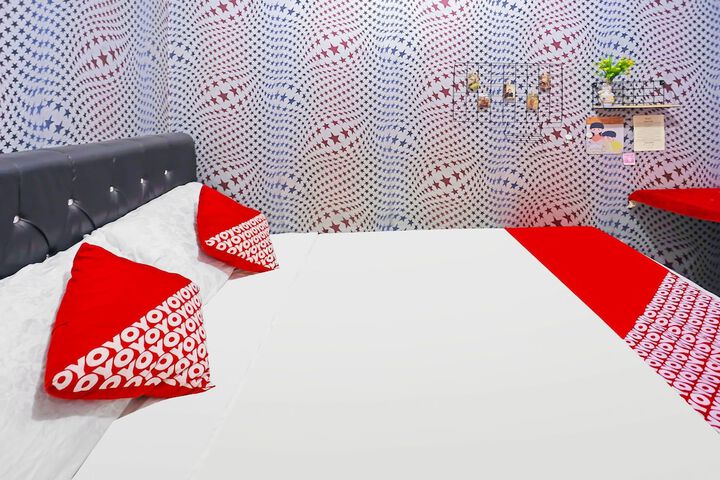 Room 15 of 23