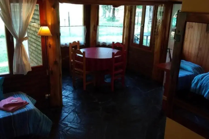Room 4 of 12