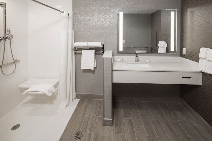 Bathroom shower