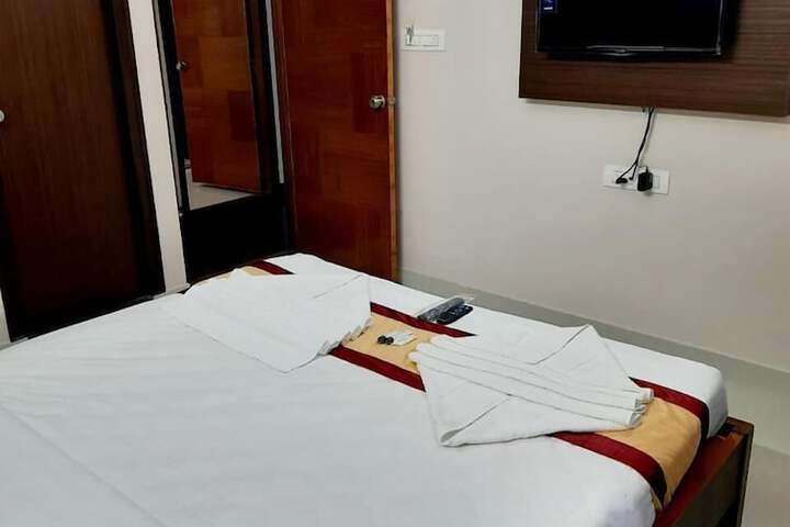 Room 4 of 22