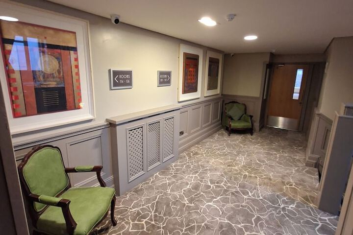 Ballroom/Hall 64 of 92