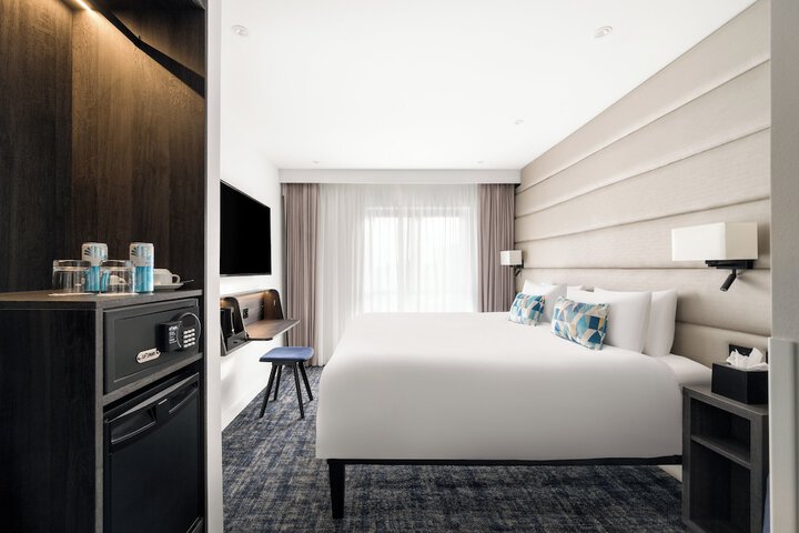 Room 14 of 61