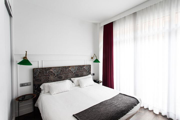 Room 8 of 40