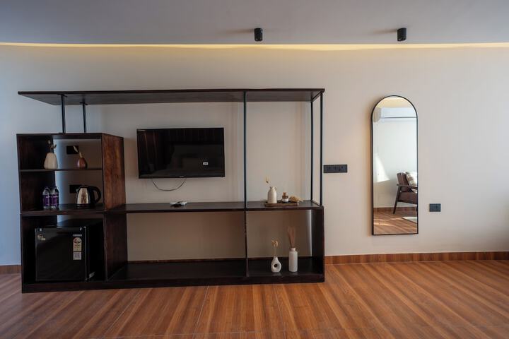 Room 27 of 69