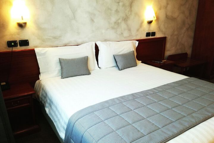 Room 15 of 69
