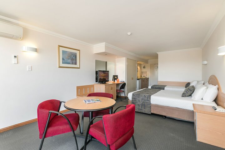 Room 10 of 61