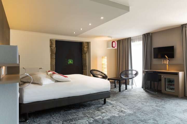 Room 16 of 78