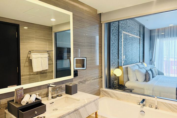 Room 45 of 60