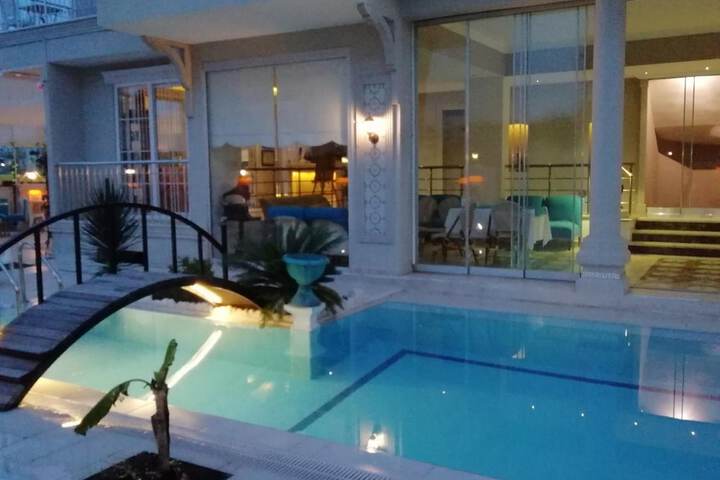 Pool 39 of 67