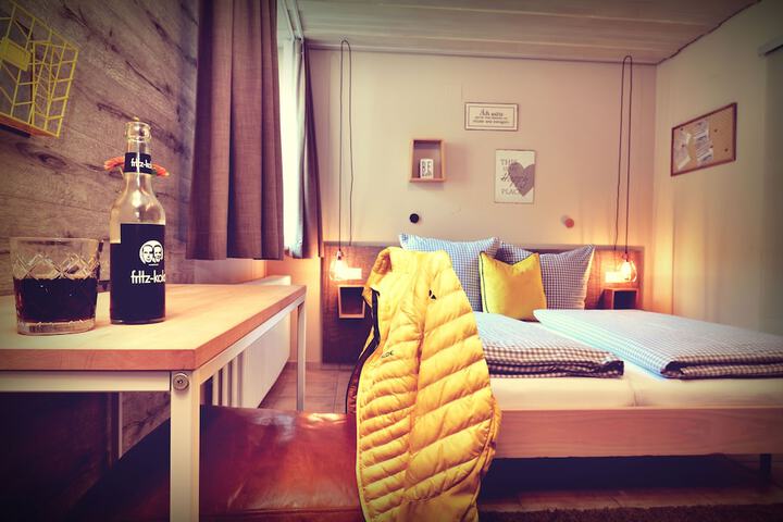 Room 4 of 75