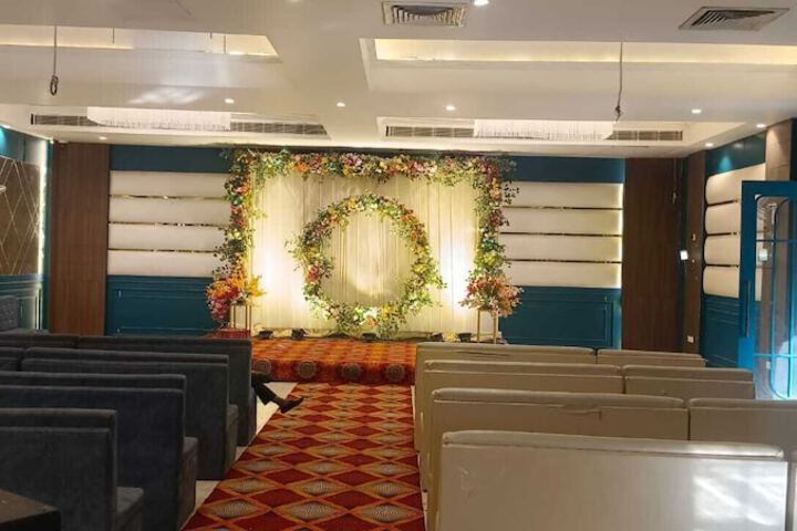 Ballroom/Hall 24 of 36