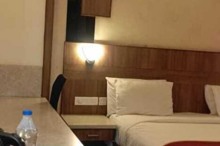 Room 2 of 19
