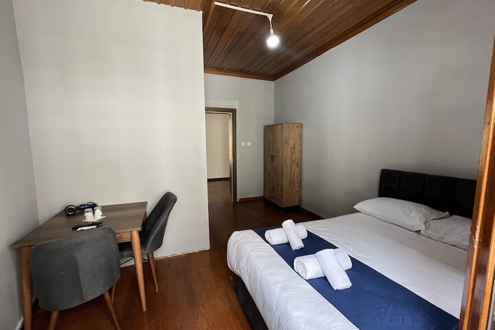 Room 3 of 13