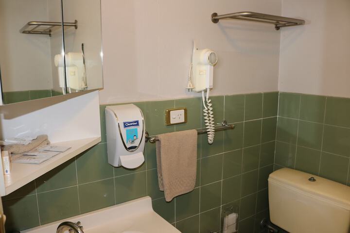 Room 20 of 32
