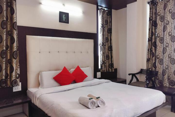 Hotel Royale India