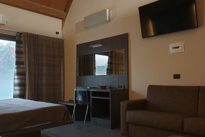 Room 32 of 71