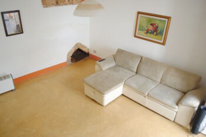 Room 14 of 24