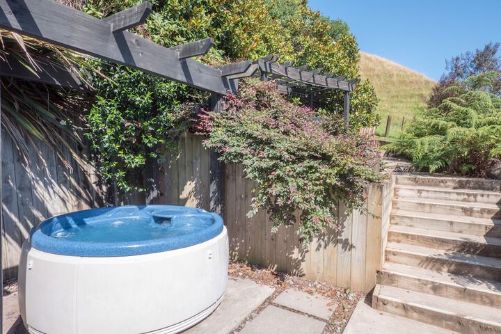 Hot Tub 38 of 49