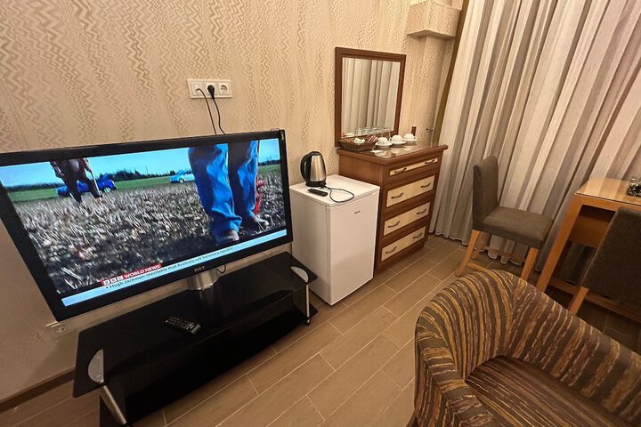 Room 32 of 95